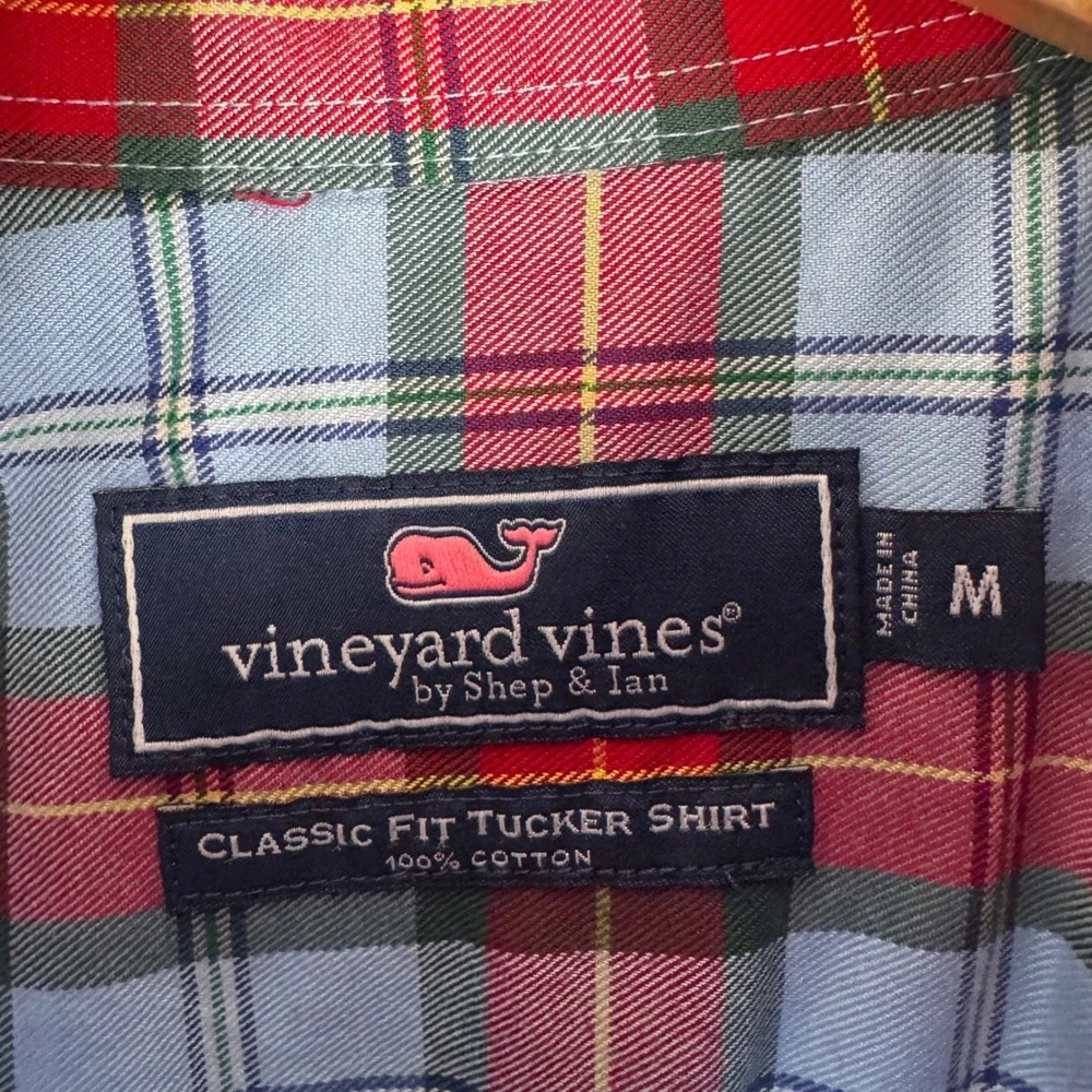 Vineyard Vines Classic Fit Tucker Shirt Mens Medium Blue Red Plaid Cotton